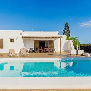  Villa Maria En